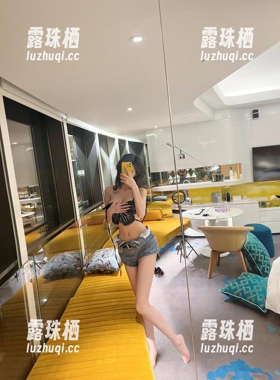 微密圈 - 看！又一组葛征学妹的最新原图，不想闭嘴