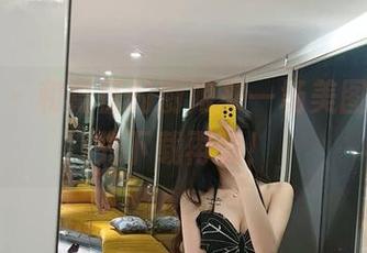 微密圈 – 和葛征的厨娘来一场美图大赛,先下载再说!