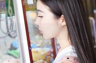 蜜桃社 – 私房通缉：当小魔女lily牵手肉丝，图包你得接住！