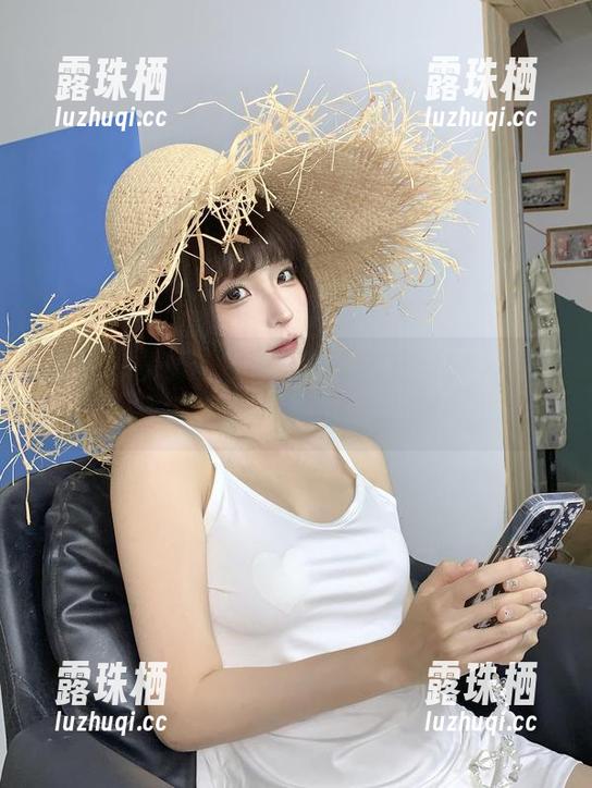 在白色的海洋里，蠢沫沫的小冒险：图包开箱记