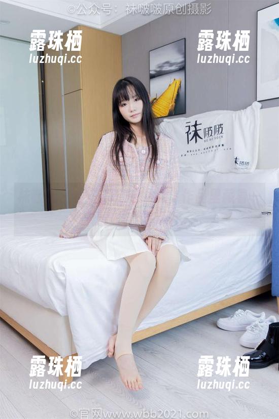 袜啵啵-小安 袜啵啵 - 小安的定制网袜,作品里藏着一两个小小的反叛。