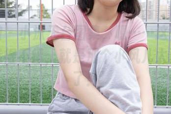 袜啵啵 – 小沫天台图集,嗯……这一角的位置选得不错,就是那个小风儿太过叛逆了!