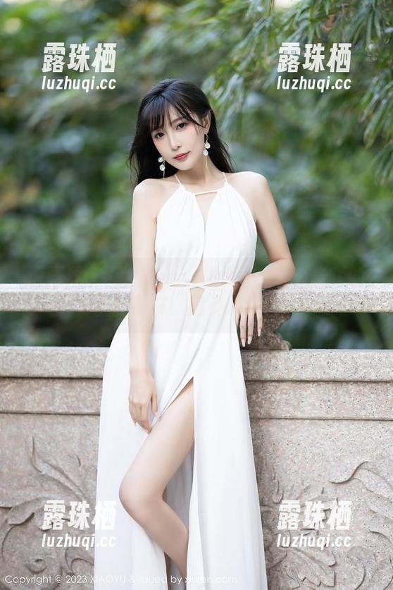 语画界 - 偶然发现：图库中Miko酱吖的蕾丝吊袜，意外的撩动？