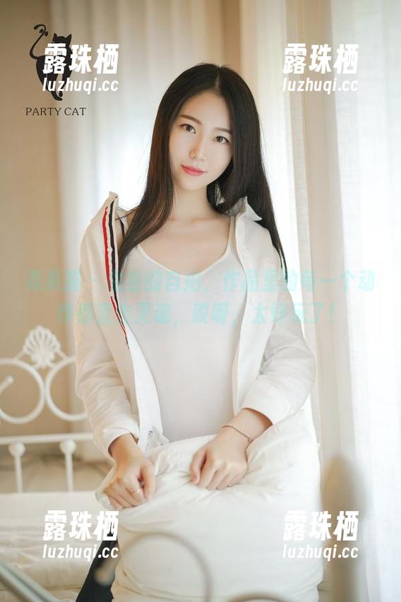 轰趴猫 - 曲曲的自拍，作品里的每一个动作都直击灵魂，哎呀，太好玩了！