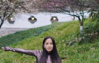 微密圈 – 辣妈女神的网袜图包,下载了就没理由不爱了吧?