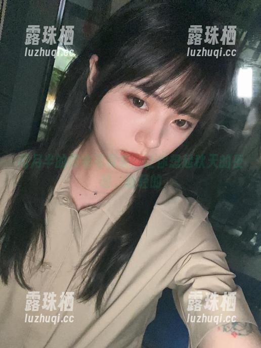 闪月半 闪月半的皮衣写真集:让你想起秋天的夜晚,轻轻的