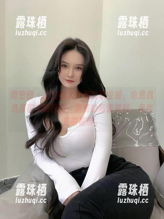微密圈 - 关注陈大小姐的职业装，也是我选择图库的理由，满满的高清福利，果然是眼福啊。