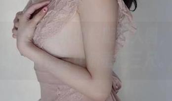微密圈 – 雪怡妹纸的长腿双人图,原图下载,别怪我让你垂涎三尺。