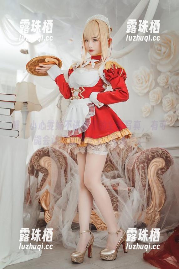 雯妹不讲道理 喂,小心雯妹不讲道理的全套写真,有可能会让你重新定义“可爱”。