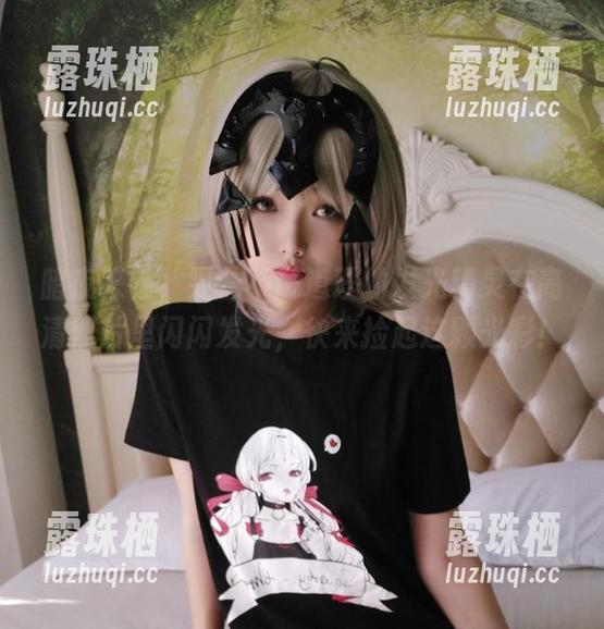 雯妹不讲道理 暗夜来临,雯妹不讲道理的发光精灵在高清照片里闪闪发光,快来捡起这颗光彩!