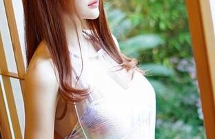 青豆客 – 想要汪佩妮Penny的温柔图包?立即下载,这才是人间仙女的画风!