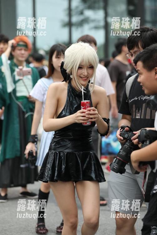 魔镜街拍 魔镜街拍里的裤里丝福利,搭讪的完美佐料